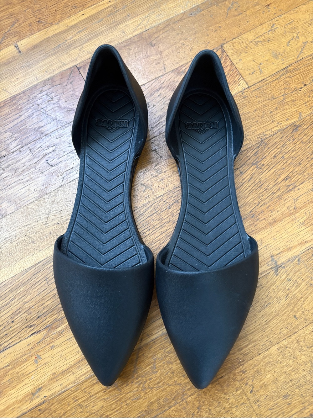 Native NWOT Madison Black Pointed D'Orsay Flats